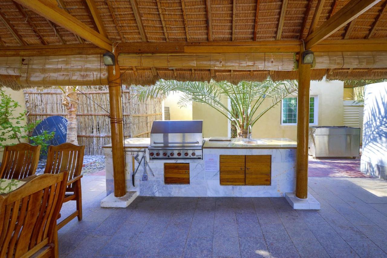 Dar 66 4Br Pool Villa With Jacuzzi Rász el-Haima Kültér fotó