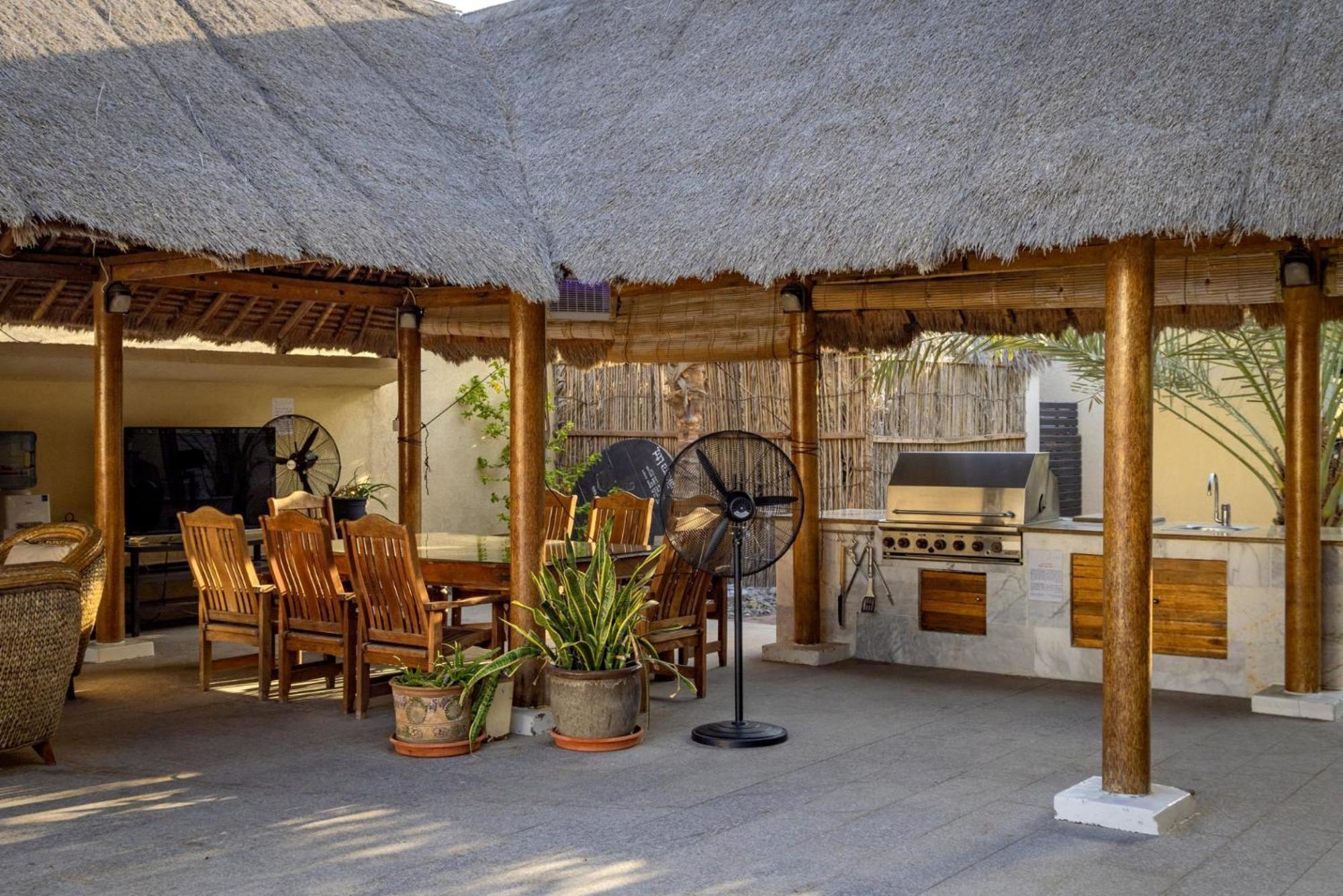 Dar 66 4Br Pool Villa With Jacuzzi Rász el-Haima Kültér fotó