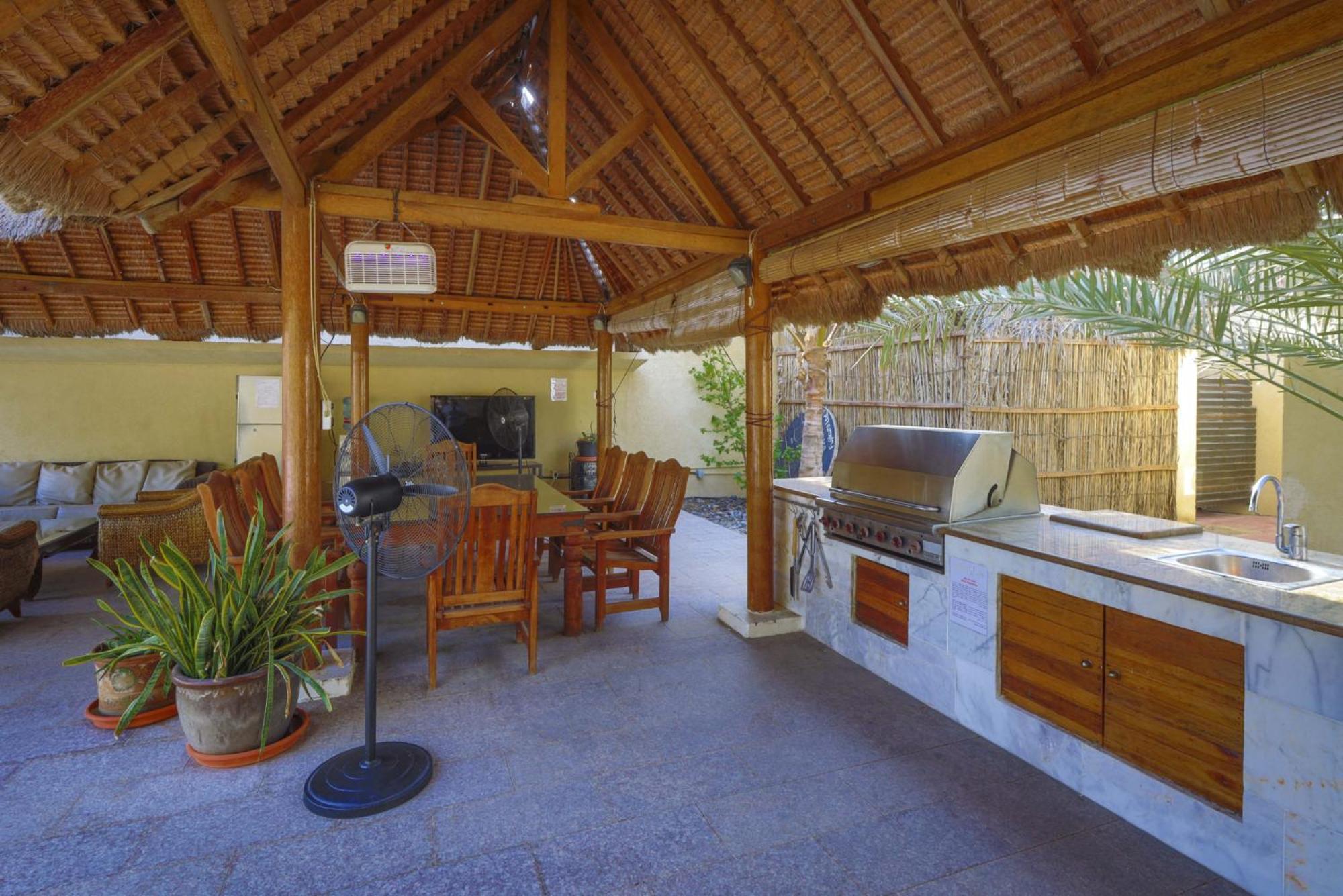 Dar 66 4Br Pool Villa With Jacuzzi Rász el-Haima Kültér fotó